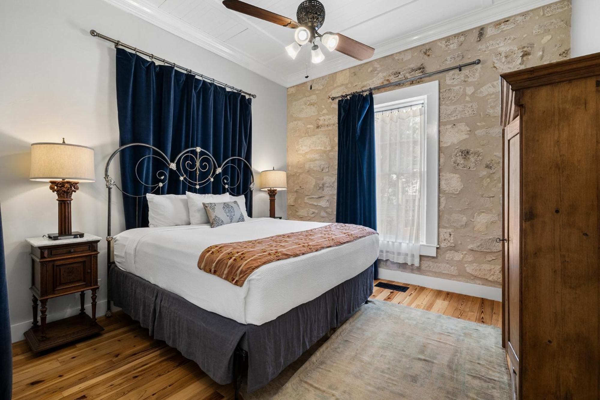 Hotel Blacksmith Quarters Fredericksburg